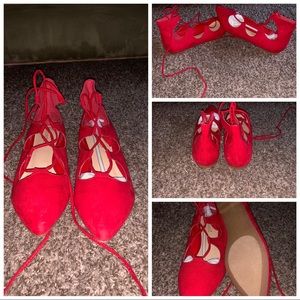 Flat fire red lace-up shoes